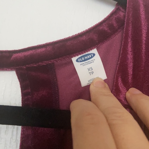 👖 5/$25 velour Old navy great condition tank - Picture 2 of 3